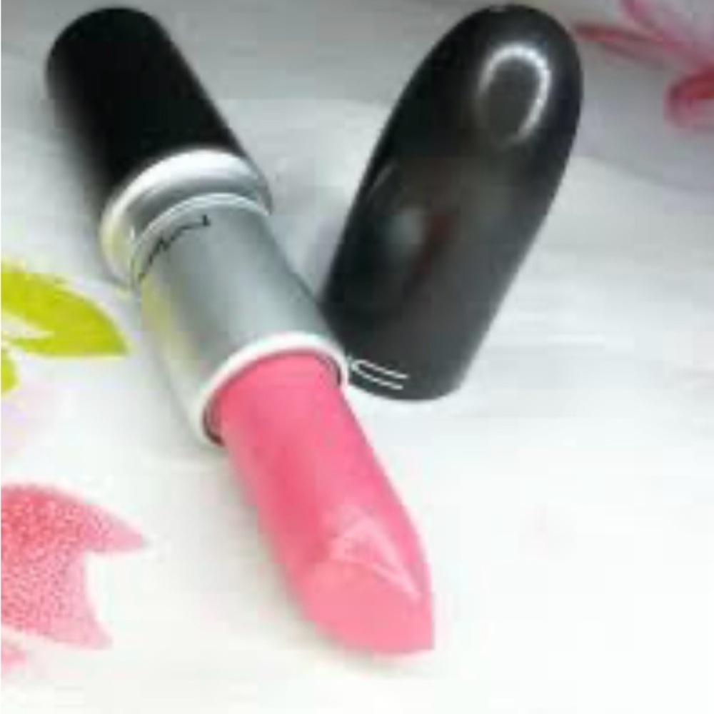 MAC Cosmetics Amplified Lipstick - Chatterbox - NEW